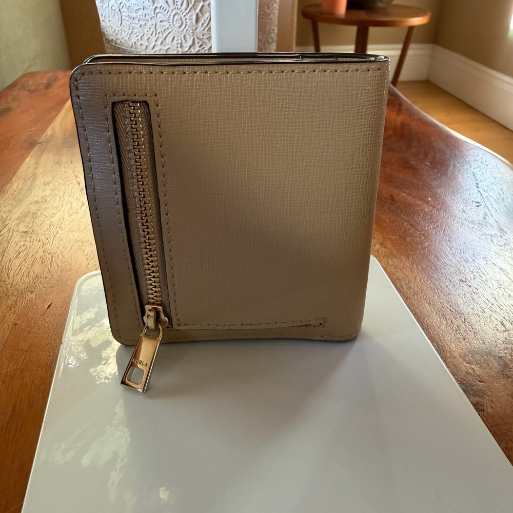 Furla Leather Wallet - Picture 2 of 8